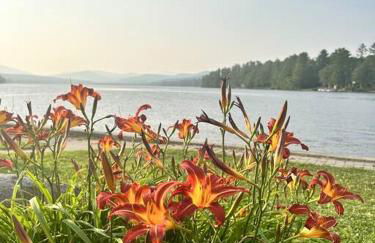 Luxe Modern Lakefront Oasis - Hot Tub, Sunset Views, Pet & Family Friendly! Close to UMF! - Foto 68