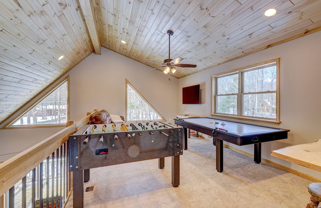 Over the Top Lodge by Avantstay Hot Tub, Shared Pool, Beach/lake Access - Foto 30