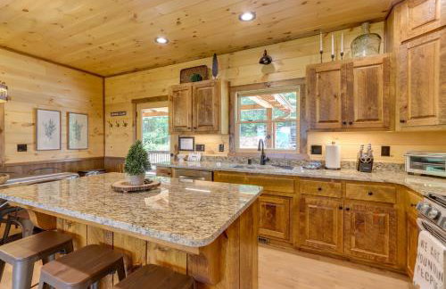 Blue Ridge Vacation Rental with Deck and Game Room! - Foto 7