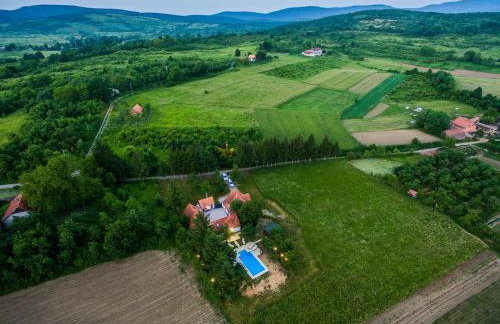 Beautiful cottage with heated pool for 22 ppl - Foto 15