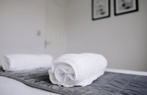 Gadbridge - 3 Bedroom House, parking and garden! - Foto 33