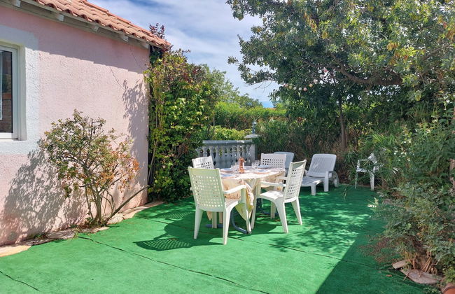 3 bedroom House in Solliès-Pont with private pool and garden - Photo 35
