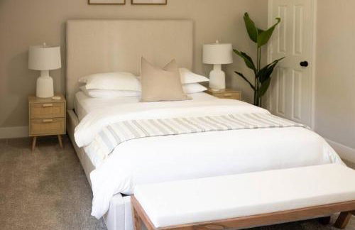 Refreshing Ranch Style Home - Photo 7