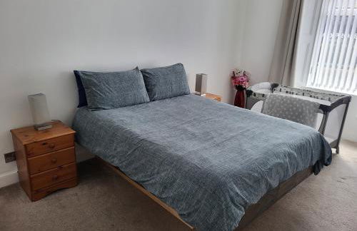 Central 2-bedroom bunglow with double sofa bed - Photo 14