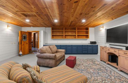 6 BR 4BA Redwood Retreat w Pool - Foto 14