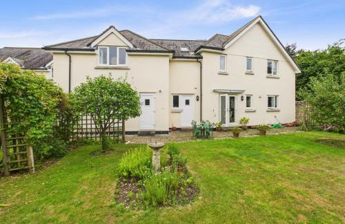 Large detached house near the sea - Photo 19