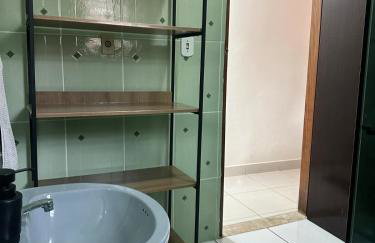 Cosa Aconchegante com Piscina - Foto 27