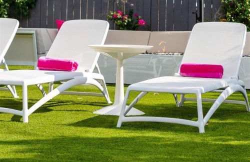 As seen on HGTV Desert Flippers The Pink Door - Foto 2