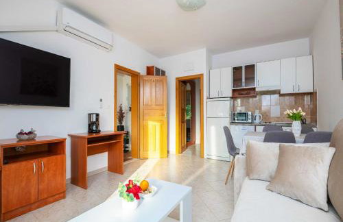Apartments Azzurro- One Bedroom Apartment with Terrace and Hot Tub - Foto 14