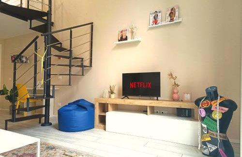 YR Apartments Bocconi- Modern Loft, 3 Min Walk to Duomo Tram - Photo 3