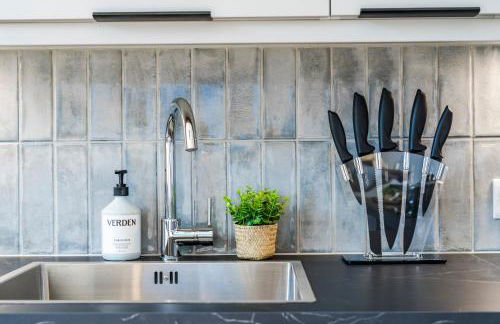 Cozy 2 Bedroom Apartment in Sutton - Foto 27