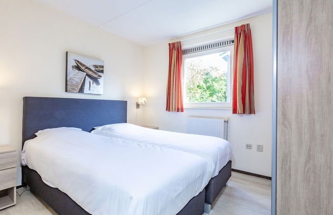 Restyled Holiday Home with 2 Bathrooms near Beach - Photo 3