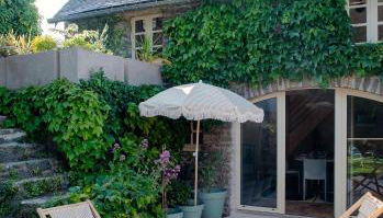 La Longère de l'Amiral c'est au choix la Maison de l'Amiral jusqu'à 10 personnes ou le Carré de l'Amiral jusqu'à 4 personnes - Foto 2, Garden view