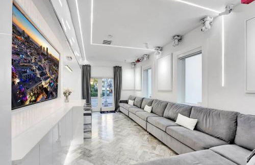 Versace Mansion Neighbor (Floor 1) Sleeps 9 - Foto 7