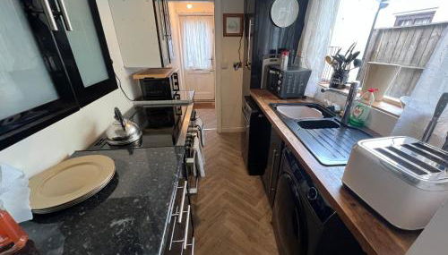 Contractors Corporate Charress House, 6 Bedrooms - Foto 2