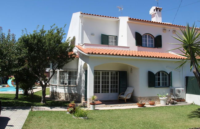 Sesimbra Stylish Villa by Homing - Photo 11