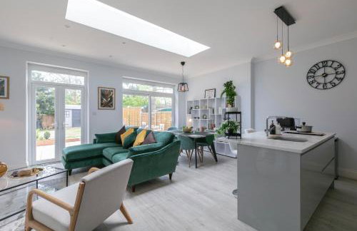5 Bedroom, 3 Bathroom Modern House with Garden near Hampstead Heath Sleeps 10 - Foto 8