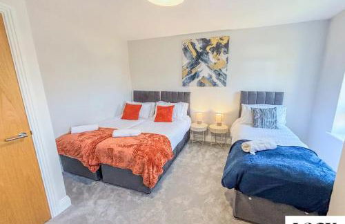 Family & Contractor Friendly 3 bed house Sleeps 8 in Maidenhead - Foto 13