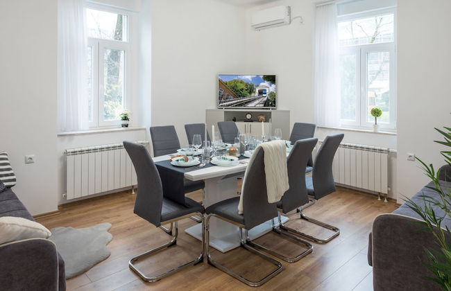 Bright 2BDR Apt near Main Bus Station-FREE PARKING - Foto 8