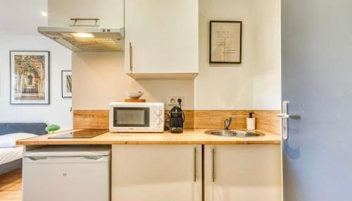 Le Basalte - Lumineux studio - parking privé - wifi - proche métro B - Foto 3