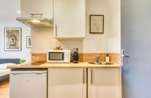 Le Basalte - Lumineux studio - parking privé - wifi - proche métro B - Foto 3