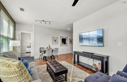 2BR Airy Getaway Near Downtown Pool Gym - Foto 4