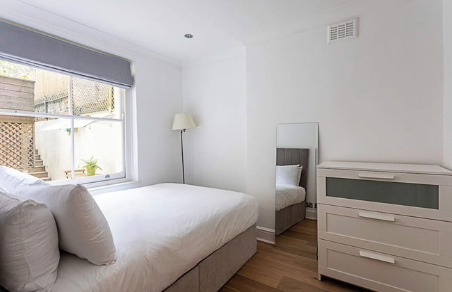 Bright Home Near Little Venice - Photo 4