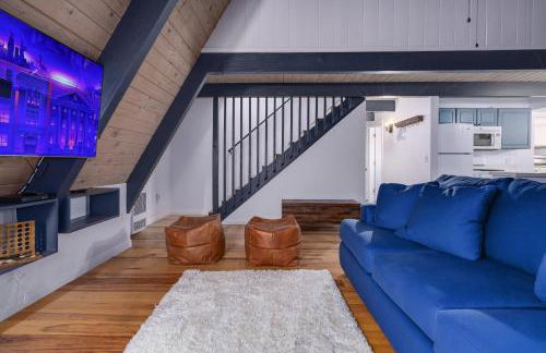 Hot Tub-EV-Kid Friendly-Arcade Game-BBQ-Fire Pit - Photo 15