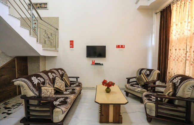 OYO 10287 Home 3BHK Villa near Lake City Mall - Foto 11