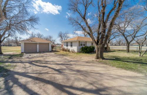 2 Bed 1 Bath Home w 2 Car Garage & Fenced Yard - Photo 21