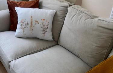 City Break-Quiet House with Private Patio - Foto 24