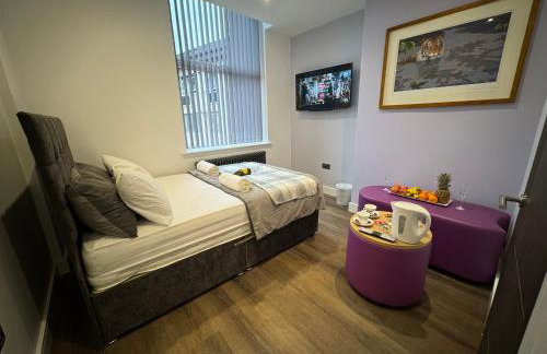 Southgate Luxury Apartments-Jaquzzi Bath-Private Parking- suitable for contractors - Foto 9