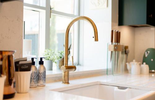 Gorgeous 3 Bedroom, 225 year old cottage - Foto 20