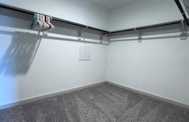 Newly built home Spacious & Comfortable 4BR 2BA - Photo 14