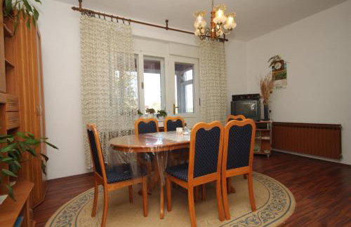 Apartments with a parking space Ugljan - 8404 - Foto 23