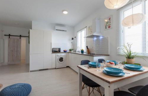 PRECIOSO APT DISEÑO 2 HAB SEVILLA - Foto 13