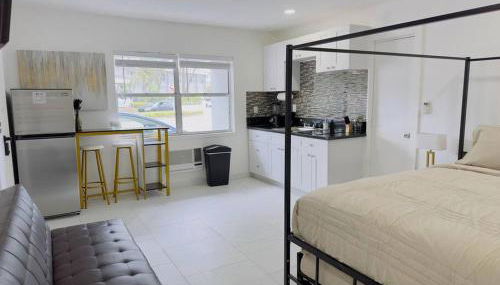 New Mid Miami Beach apt free parking and beach access - Foto 2