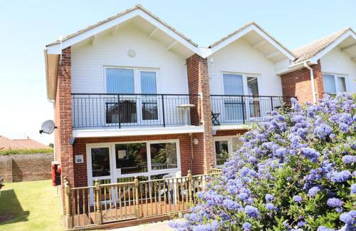 Corton Retreats At Waterside Park - Photo 1