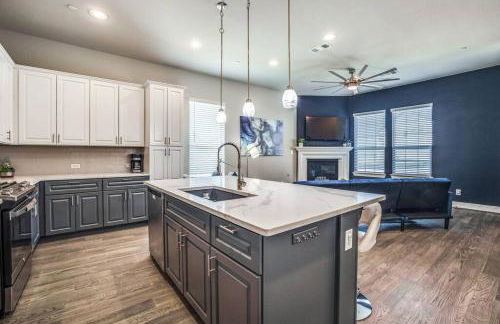 Beautiful 3 story luxury home close to the fun! - Foto 18