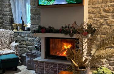 Stonehouse Karidis - Foto 1