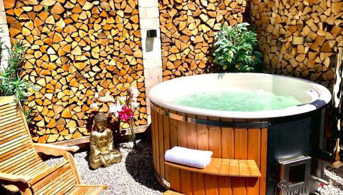 exklusives Alpenchalet mit Jacuzzi & Sauna für bis zu 14 Personen - Foto 3