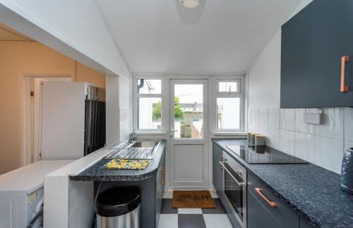 Contractor Base - Flexible Parking - Smart TVs in Rooms - Photo 18