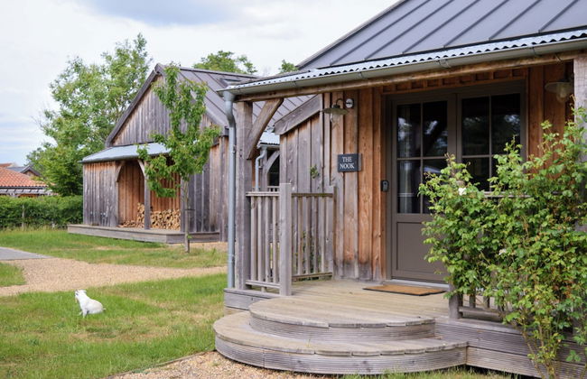 Retreat East - Photo 15