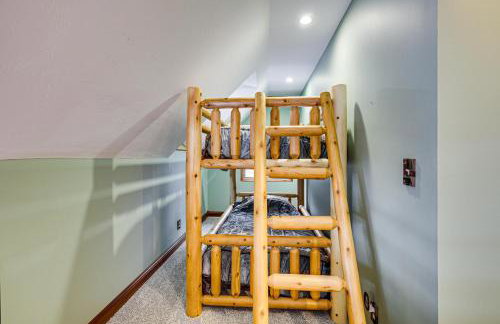 Private Peninsula! Laurel Lake Retreat with 3 Piers - Foto 17