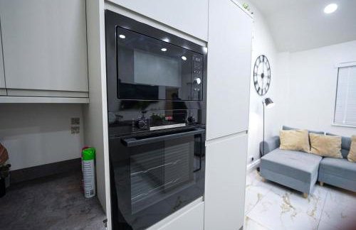 Cozy Charming Bungalow BRAND NEW - Photo 39