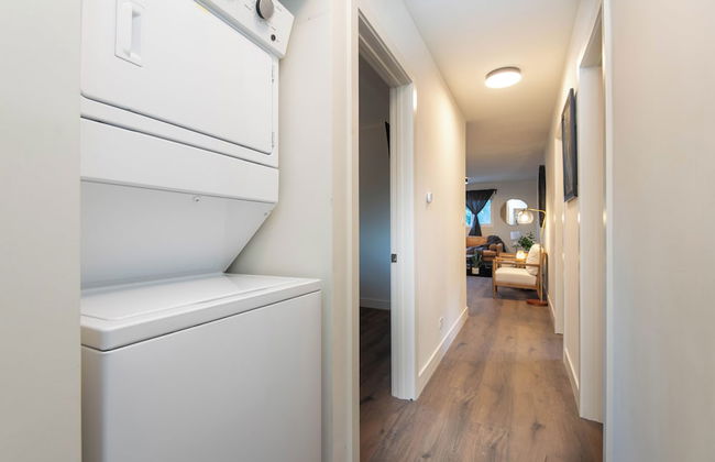 Superb Apartment near Dodger - Photo 2