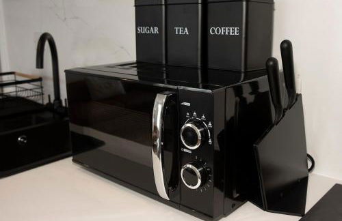 Cosy 2-Bed Apartment in Penarth Town Flat 1 - Photo 2