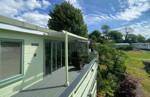 Snowdonia 1-Bed Chalet Sleeps 2 Stunning Views - Photo 1