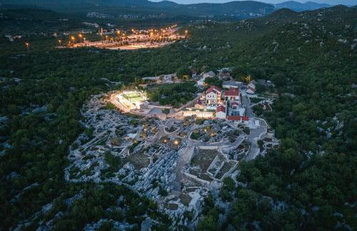 Villa Lovorika - Padel, Cageball, Basketball & Heated Pool - Foto 3