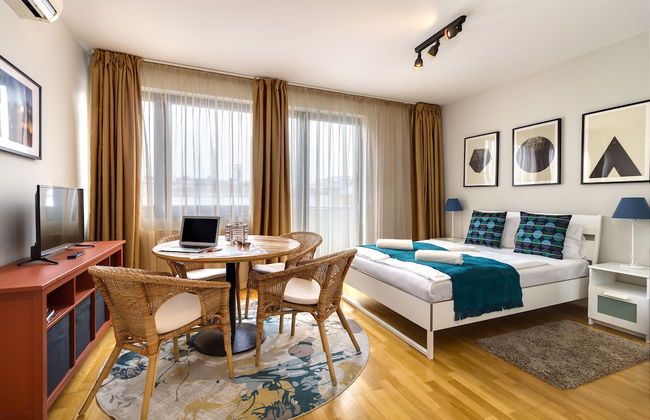 Quality Point Apartments 0-24 reception - Foto 11